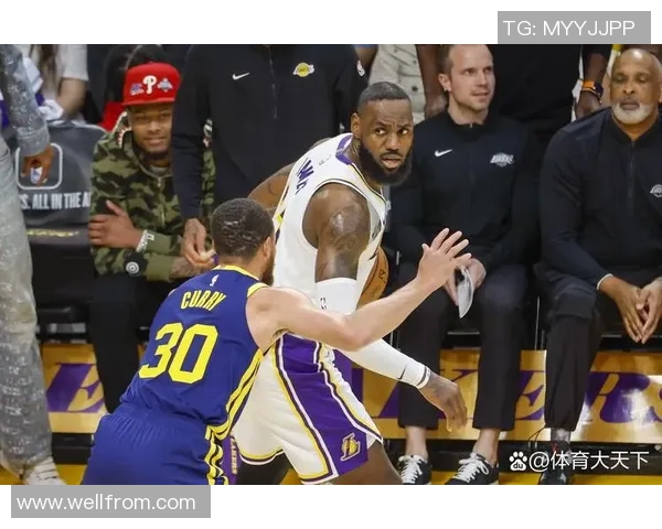 2017年圣诞大战骑士勇士巅峰对决回顾与精彩瞬间分析